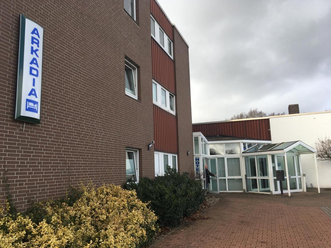 Arkadia Hotel Burgwedel  Eksteriør billede